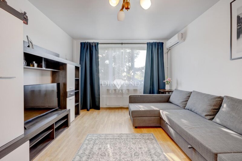 1 Decembrie  Apartament 3 camere decomandat Metrou 1 Decembrie